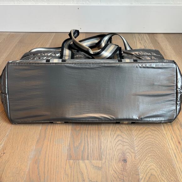 NWOT Fabletics Large Quilted Tote Gym Bag Metallic Gunmetal - Picture 6 of 13